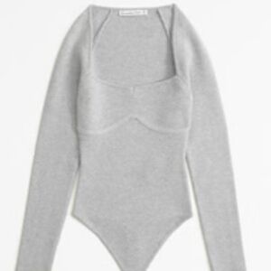 Abercrombie & Fitch Long Sleeve Sweetheart Sweater Bodysuit.